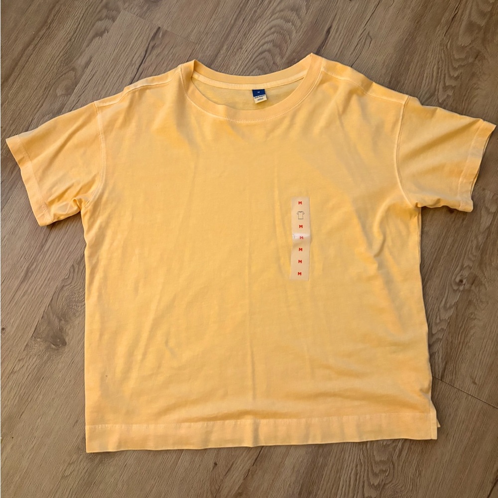 Women’s shirt Size MEDIUM -NWT-Old Navy